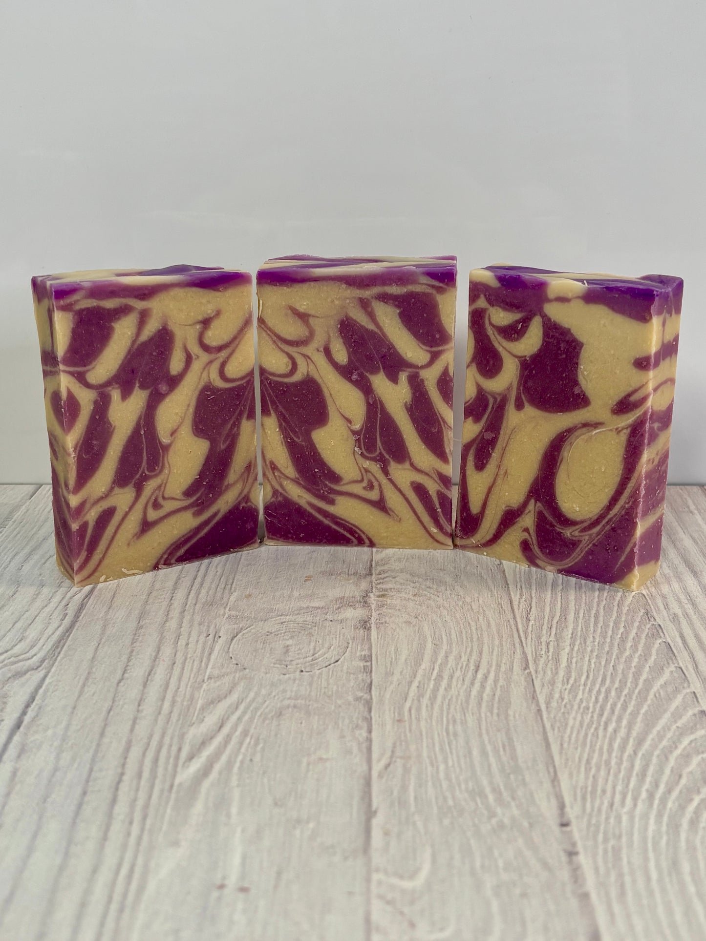 LAVENDER + HONEY LUXE GOAT MILK SOAP