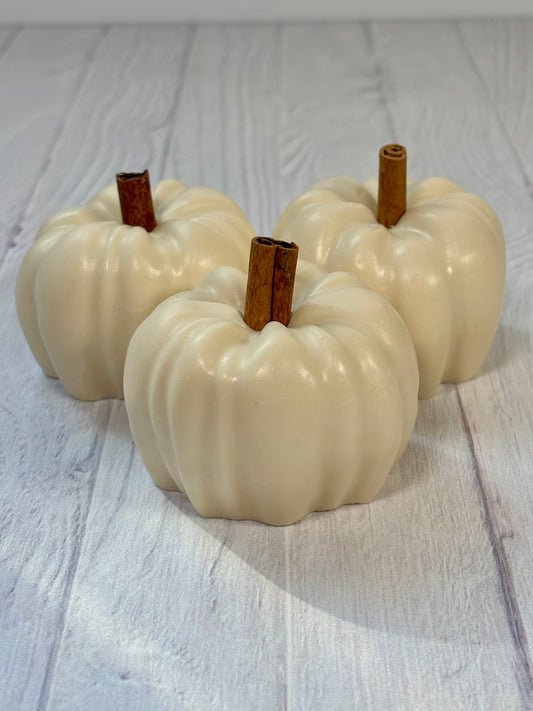 WHITE PUMPKIN + CINNAMON LUXE SHEA BUTTER SOAP | 4 OZ
